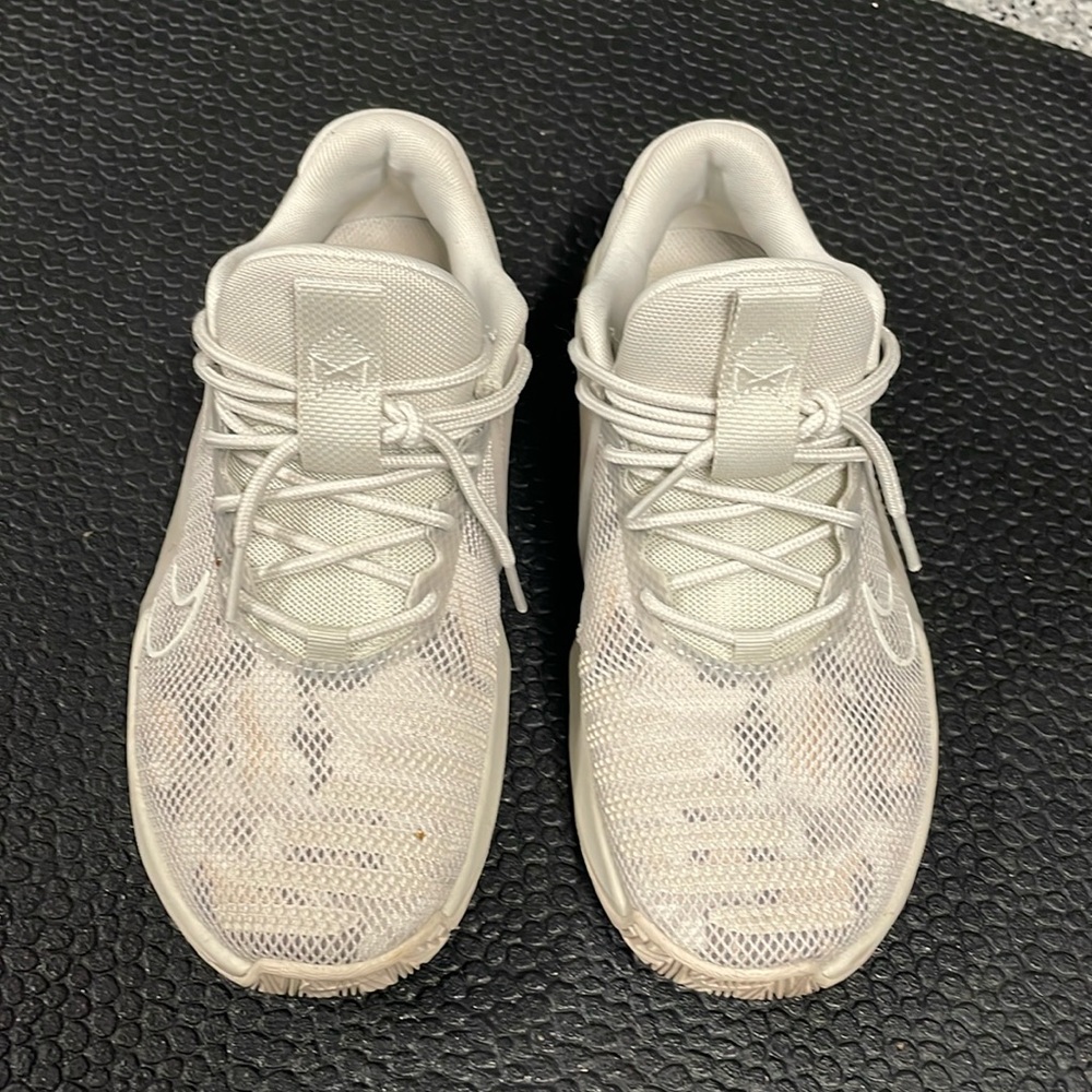 Women’s Nike Metcon size 7.5